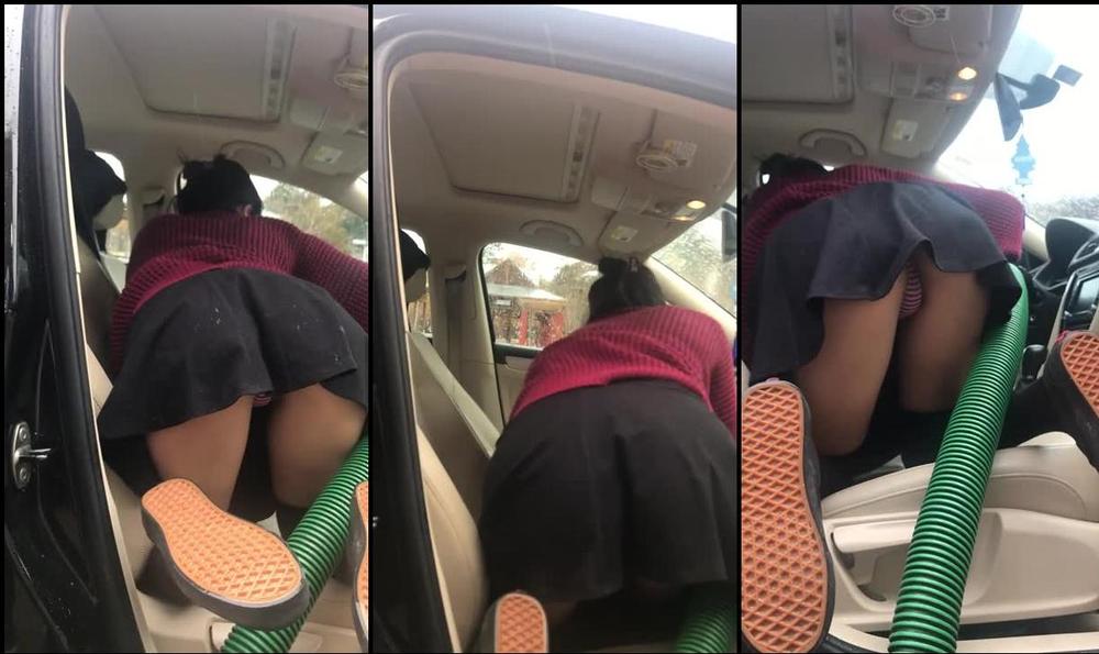 princesssmiaxx 05 12 2018 17333645 Vacuuming my car with a little skirt on 