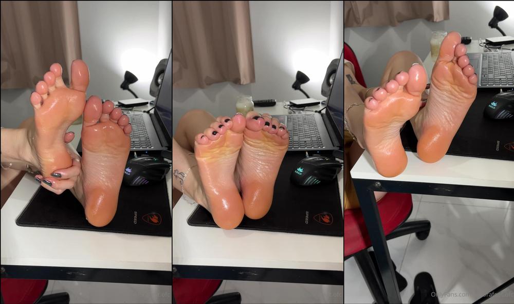 amorafeet 1.ofc 1074497643 tease you with some oil in my soles do you like it 1