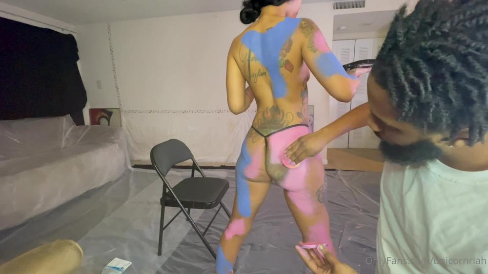 unicornriah 01 03 2022 2379278361 body paint session