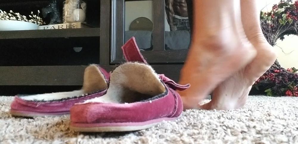 zephianna 22 02 2020 23066598 My feet have made these slippers reek SO BAD I have to k