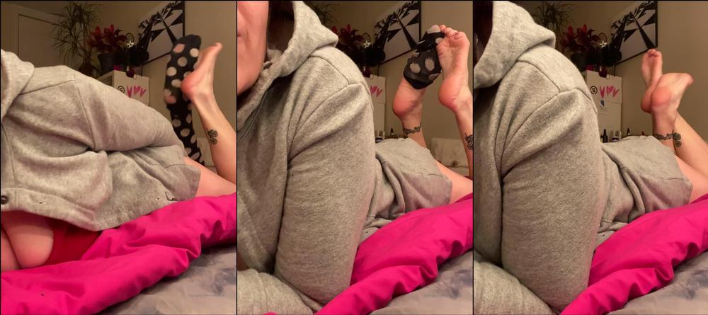 catprincessfeet 02 03 2022 2379774481 Pose on you with sock removal video
