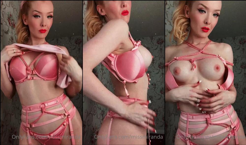 missmiranda 13 04 2022 2423973389 I just got to Vegas, Iâll be performing at the Viva Las Vegas burlesque showcase this Fr