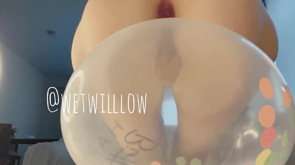 wetwilllow 07 08 2020 657964995 Sitting on my birthday balloon 