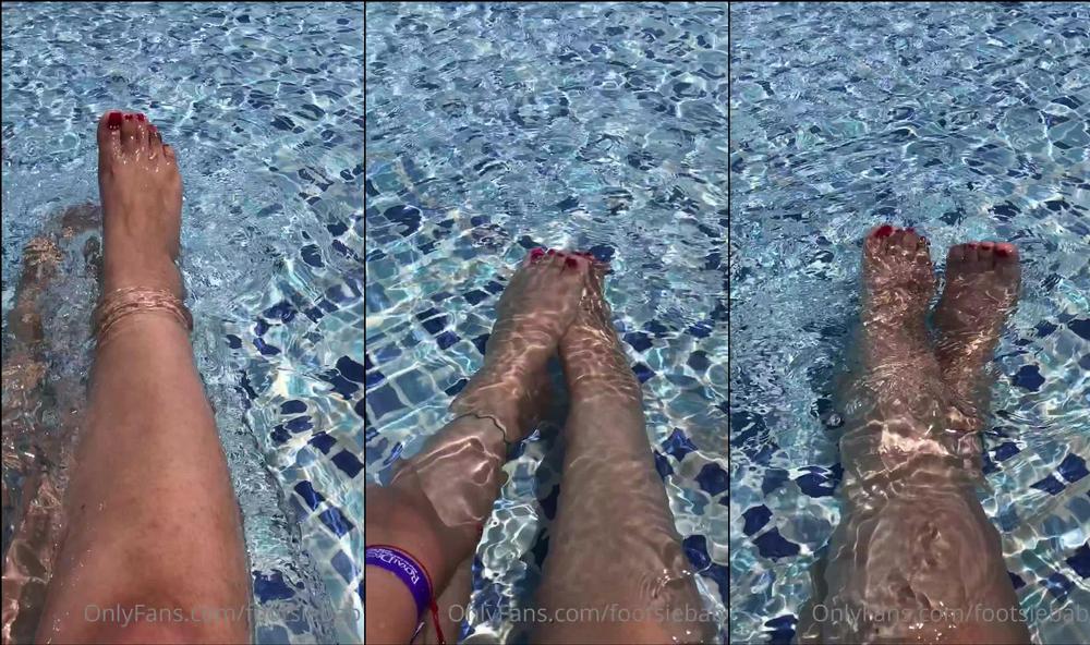 footsiebab 07 10 2021 2240409594 Wet feet 