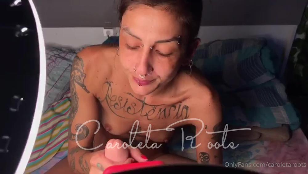 caroletaroots 07 10 2021 2240382797 Na chamadinha de vÃdeo passa pro ladinho, deixe o like amor