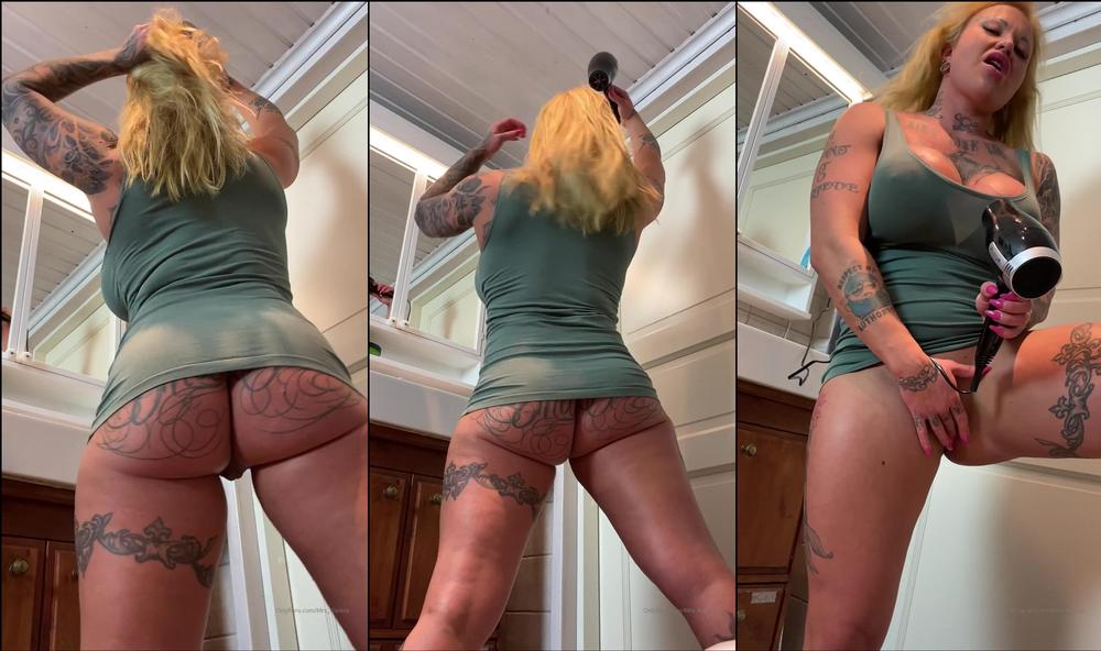 mrs_koriste 06 03 2020 169769228 Want to squeeze my Butt  â¤ï¸