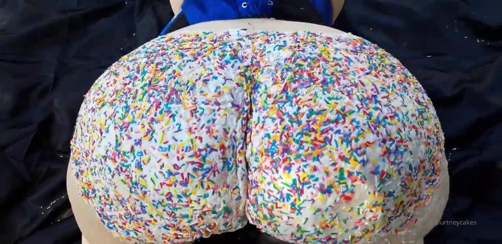kourtneycakes 22 09 2019 63130887 cake in motion would you feast