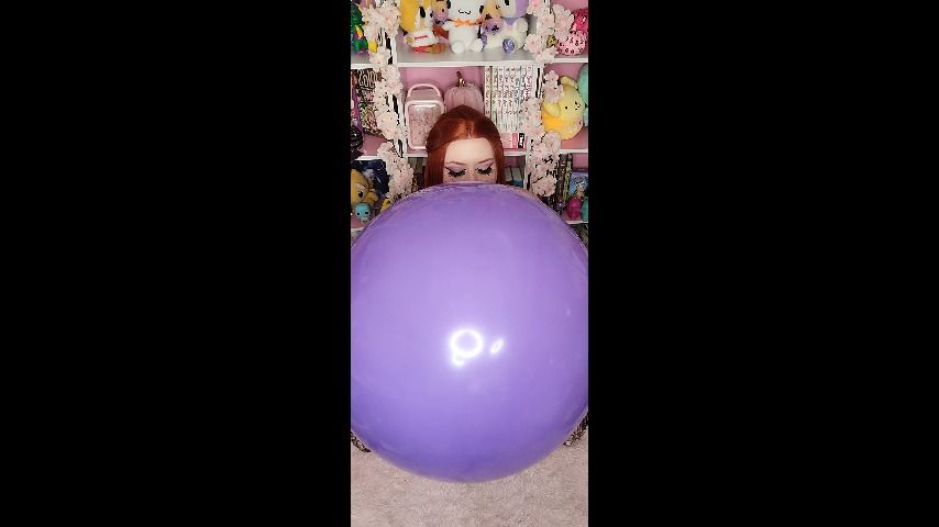 Ginger BBW Blows 24" Purple Loon - April 04, 2022