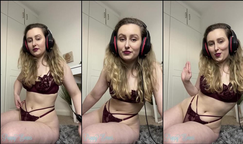 poppyevans 02 05 2020 34232351 what do you think to my gamer girl outfit