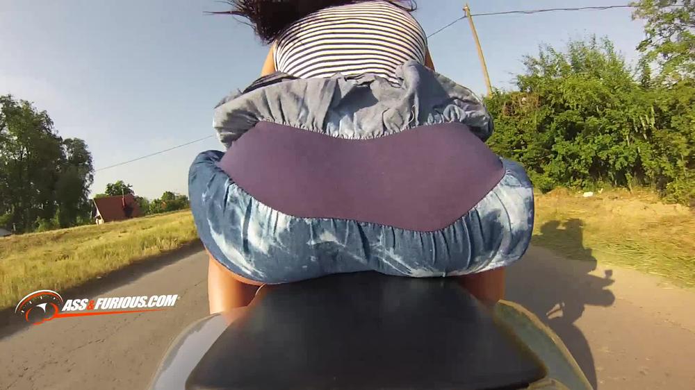 assandfurious 22 02 2020 157612594 Skirt Ride