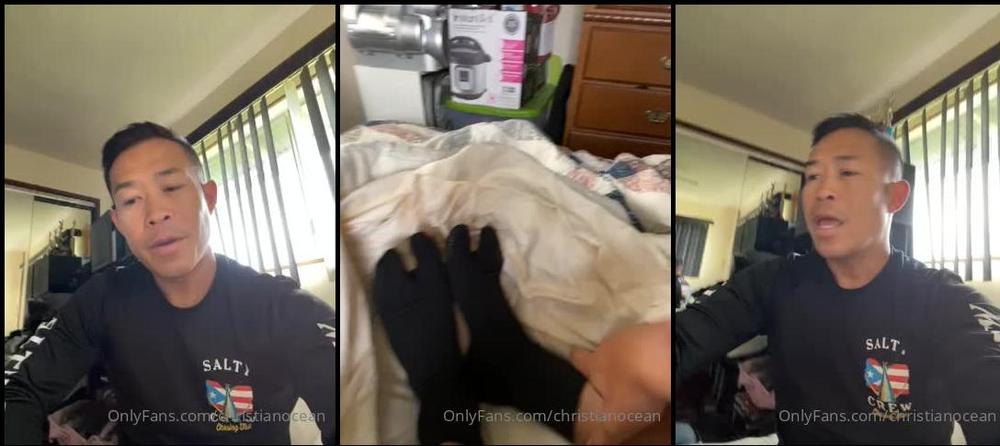 christianocean 08 08 2021 2186208502 I got me some Nike socks (both in black and white). Now what