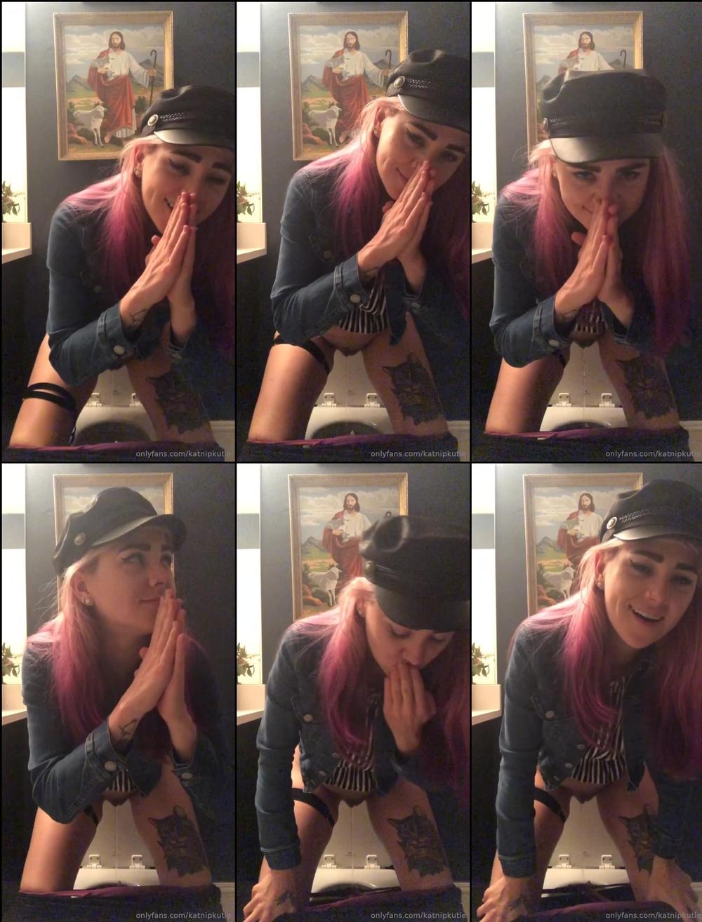 kactuskutie 11 06 2019 7525852 praying and pe ing on the holy throne