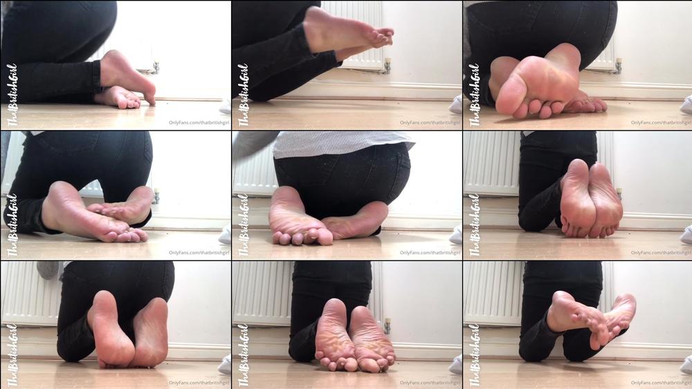 thatbritishgirl 02 05 2021 2098667846 Come peel my shoes and socks off