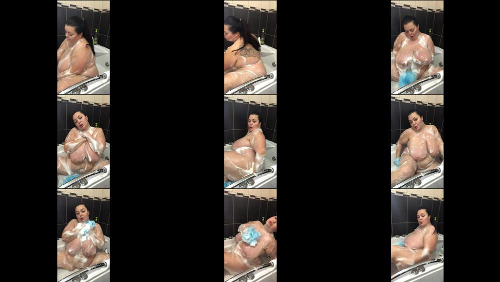 miabigtits 18232100 2020 04 08 showering always makes me so horny 