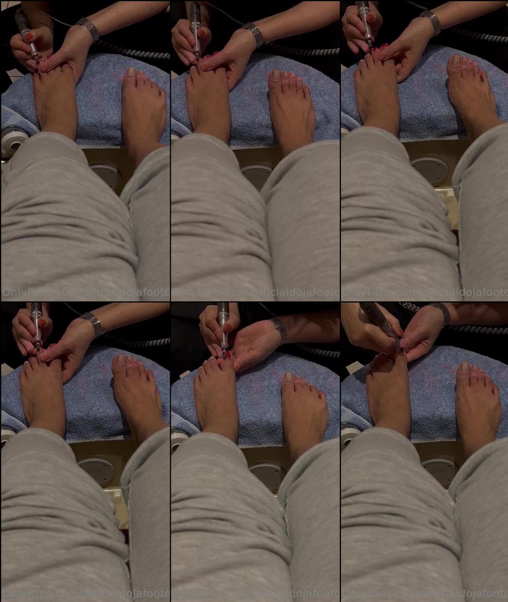 officialdojafootqueen 18 10 2022 2645347019 Yesterday's polish removal. Hello natural nails