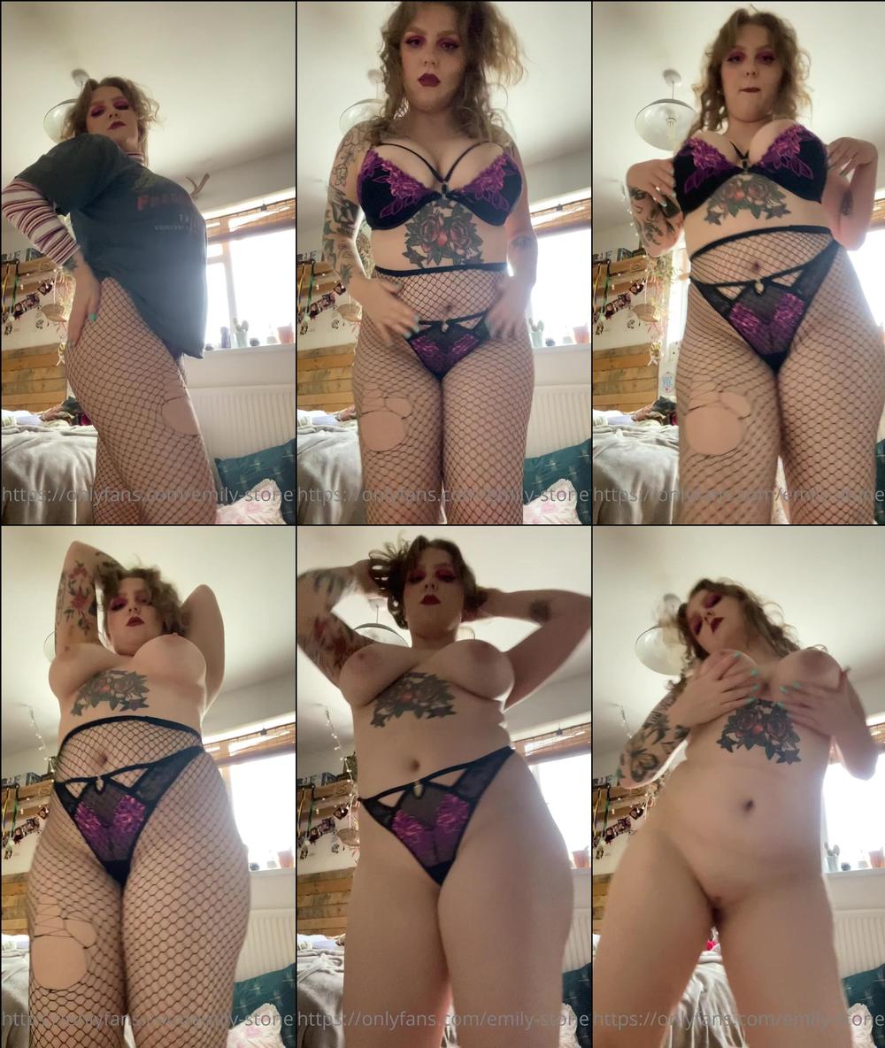 emily stone 03 05 2020 36625036 A Naughty striptease for you