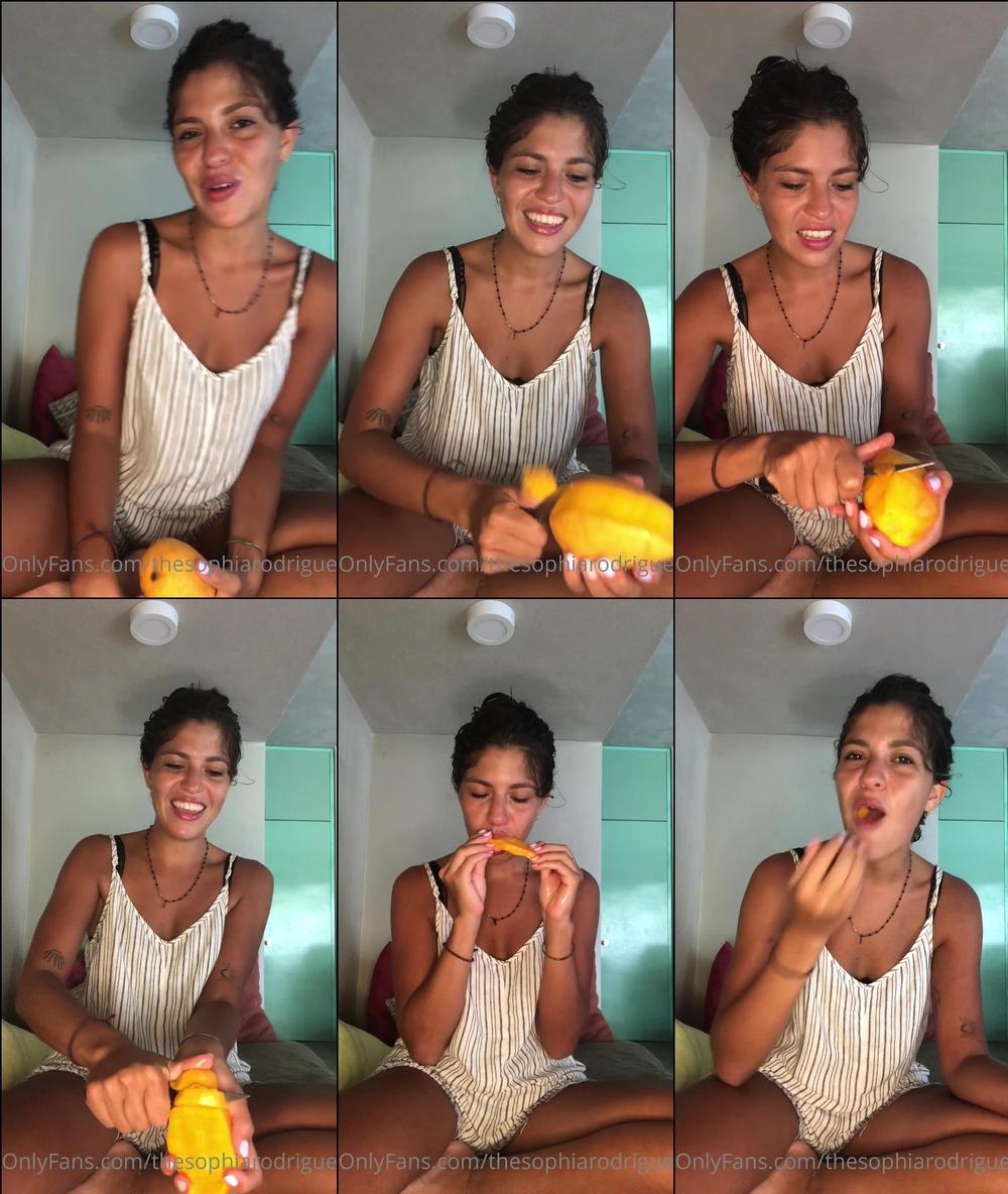 thesophiarodriguez 26 05 2022 2467149120 story time with sophia my favorite fruit is most definitely mango ah so delici