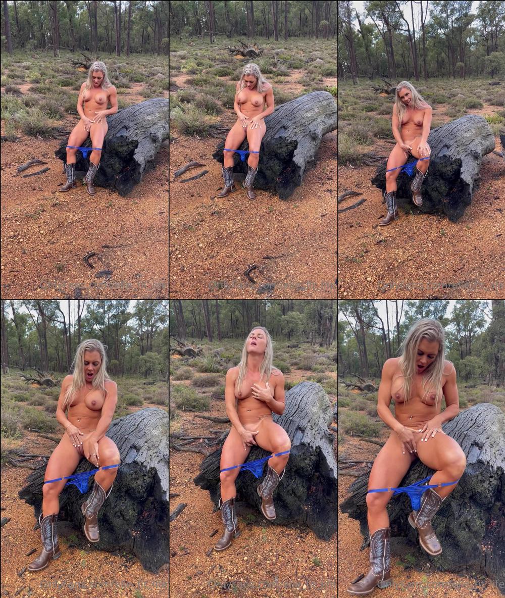 elle fit life 345804632 shooting content in nature get me every time. i couldn t help myself .. well i did tips keep the hot content cumming for your pleasure.