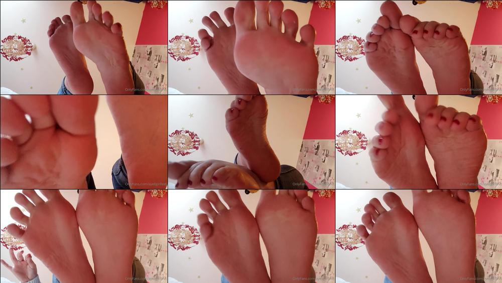 ayellgirlfeet 281245553 hello imagine toi sur le sol tout petit en dessous de mes pieds. 1. hello imagine yourself like a tiny man under my feet. 1. 1
