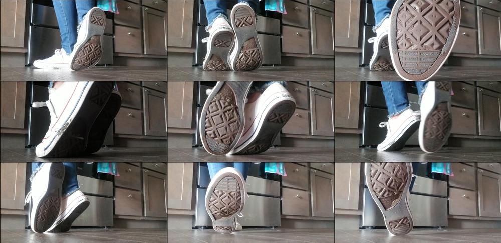 zephianna 08 02 2020 145109290 Wonder what I've stepped in   There's some icky filth on the bottom of my white Converse s