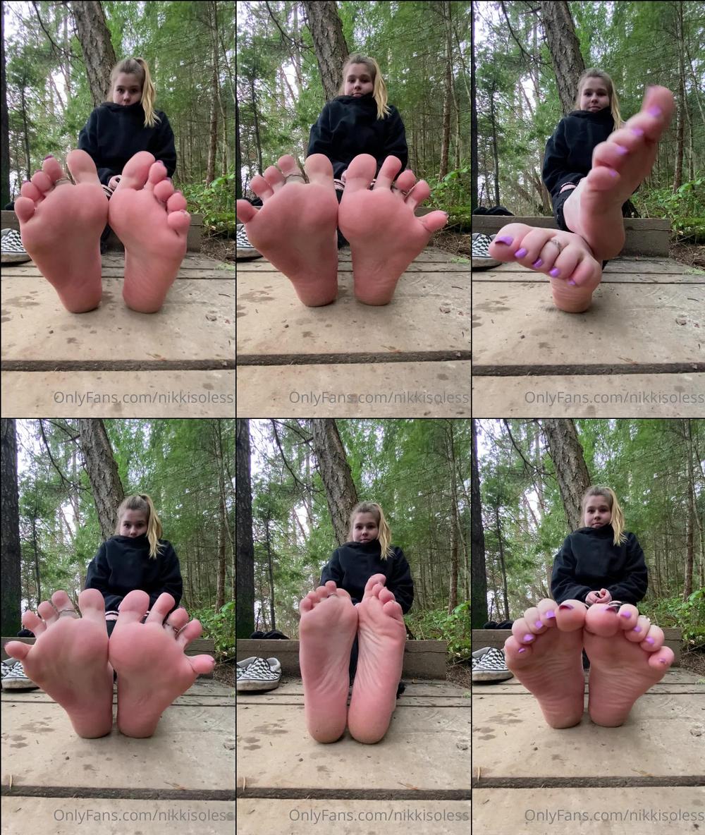 nikkisoless 08 03 2021 2049889359 here s a video to cheer up your monday my feet smelt like vinegar when i pulled m