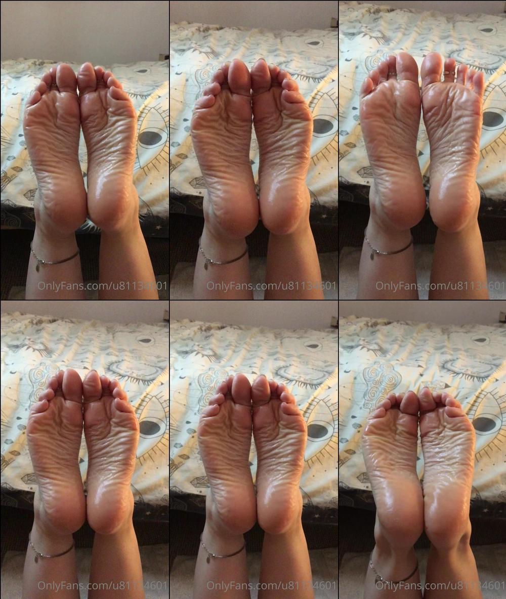 u81134601 10 07 2022 2517701196 Oily wrinkled soles tease to get your cocks nice and hard for me  x x