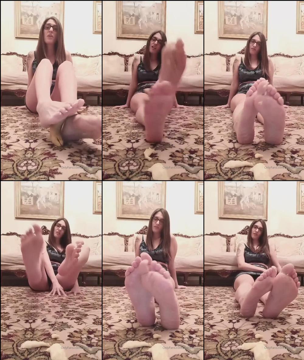 queen offeet 08 03 2020 172220783 foot banana joi
