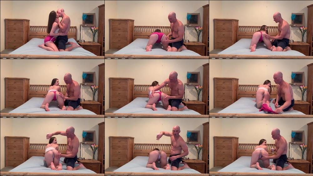 meganmarx 01 05 2019 30288039 Zac Wild and I had so much fun pouring lube all over my little bubble booty 