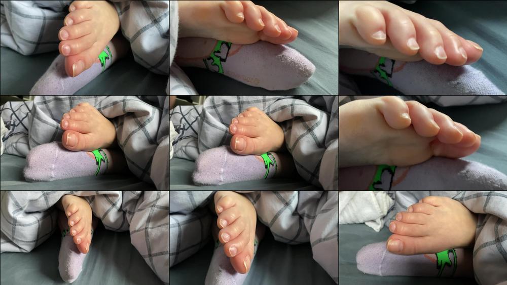 SOCK TEASE - NATURAL TOES - July 13, 2023