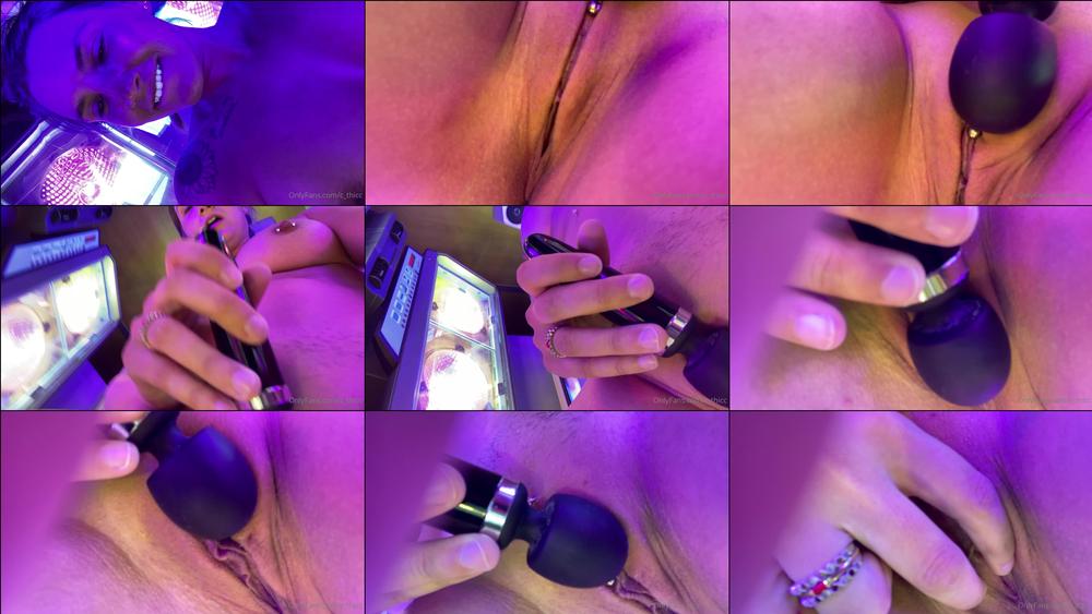 c_thicc 10 05 2021 2105240873 Decided to take you guys with me to the tanning salon  Getting lathered up for you got me 