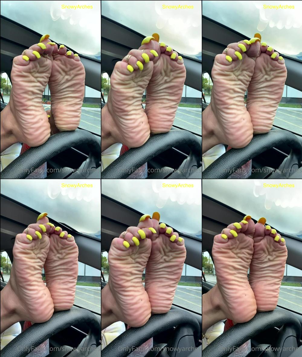 snowyarches 13 04 2021 2081384220 i know you can t hold your load to these car wrinkles nothing sexier than seeing how ha