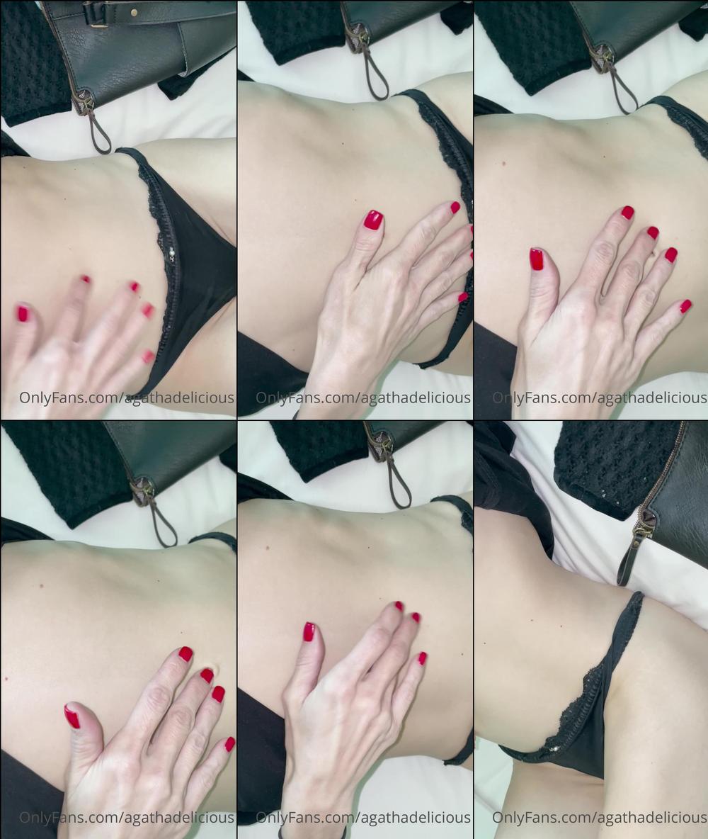 agathadelicious 13 06 2021 2134765529 belly button fun