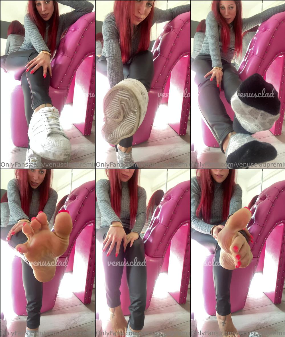 venuscladpremium 20 01 2023 2749076777 Video joy  as soon as I get home I take off my shoes and socks all sweaty... Video joy  ap