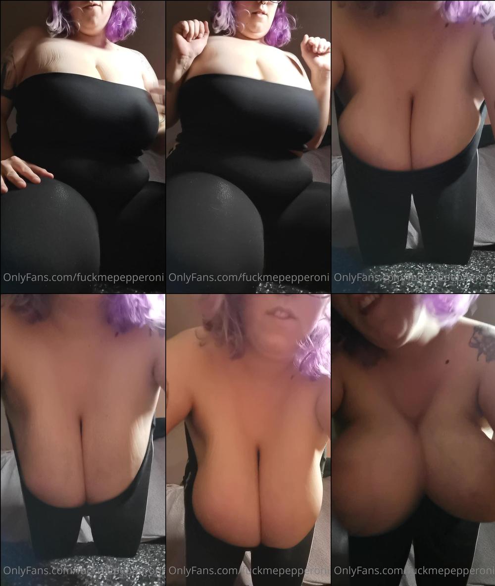 fuckmepepperoni 18 06 2021 2023298620 I love the sound of my clapping boobs 