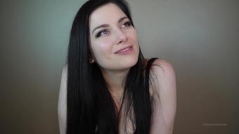 ellieidol 06 03 2020 169978229 Sometimes trains like to interrupt my shoots.  _ (ellieidol)
