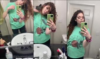 chryspie 16 02 2022 2363996299 Hey whatâs up how ya doing~~ I will never ever get rid of this stupid torn up shirt, do  (chryspie)