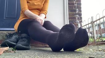 missrosie1974 06 10 2020 1026057566 tights are here to stay (missrosie1974)