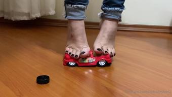 misssexyfeet2 05 03 2021 2047636359 watch what i can do with this little car now imagine what i can do with u (misssexyfeet2)