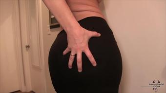 sinnsage 11571726 worship my curves in this form fitting black pencil skirt (SinnSage)