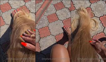 alona kravchenko 16 08 2021 2194725655 i love when my hair caresses me (alona_kravchenko)