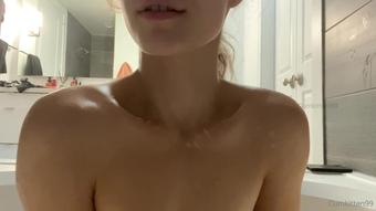 kattinthehat 254058630 2022 01 13 baths always put me in a good mood  (kattinthehat)