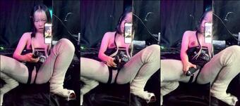 hirarilily 04 04 2022 2412422453 Favorite gray leggings  (hirarilily)