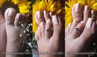 thefeetprincess1997 18 07 2021 2163297027  Surrounded by flowers  (thefeetprincess1997)