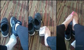 lehlani 03 08 2019 9263786 A_little_swollen_ill_take_pedi_color_suggestions_soon_in_here_) (lehlani)