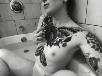 jolene_brody 03 01 2022 2318428262 A very moody bath (Jolene_Brody)