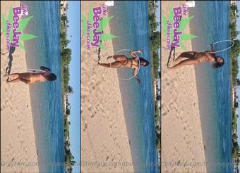 thebeejayshow 10 07 2020 519298562 Beach day  (TheBeeJayShow)