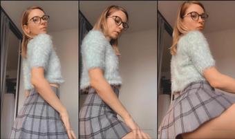 watermelon_jules 05 03 2020 169189136 I know I look innocent I will make you trust me and and relax... and then.. when you loose (watermelon_jules)