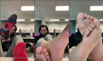 cannahoneysoles 08 04 2021 2076927372 sweaty feet being bad at work  (cannahoneysoles)