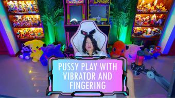 Pussy play with finger and vibrator - July 31, 2024 (gundamchick)