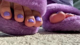 ivorysoles 31 10 2021 2239228405 This one is going to make you feel like an ant at my wiggling toes lol (ivorysoles)